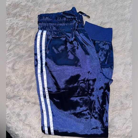 Girls Blue Satin Joggers ๐ size Medium - Picture 3 of 4
